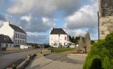 Peumerit5-prespytere-commerce-eglise.JPG