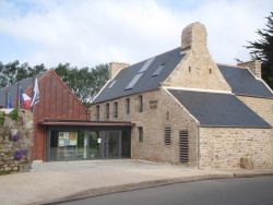 Treouergat-Mairie-site.JPG