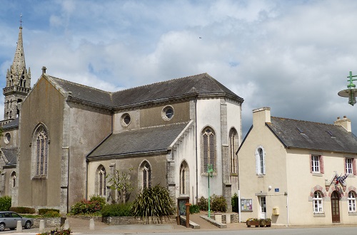 tl_files/contenu/images/Communes/Botsorhel/Botsorhel_2015-Mairie et eglise.jpg