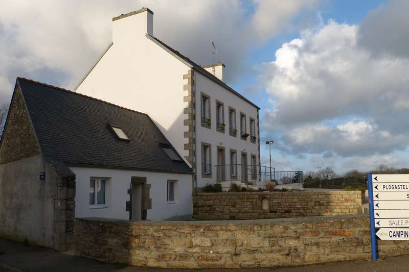 tl_files/contenu/images/Communes/Peumerit/Peumerit-Presbytere.JPG